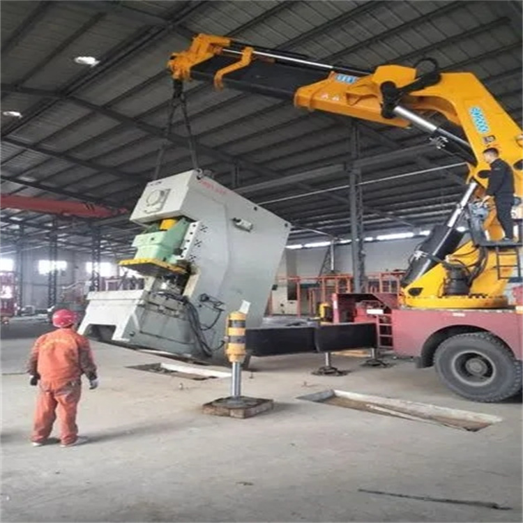 从江80吨折臂吊车出租附近电话