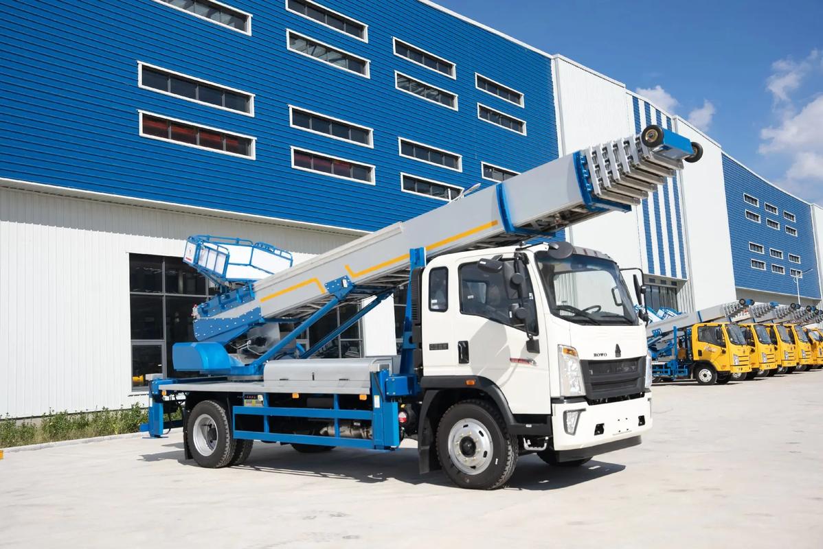 从江出租云梯车高空作业车 建筑垃圾搬运